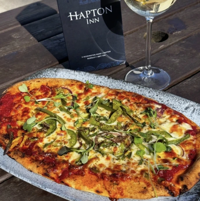 Pizza and wine